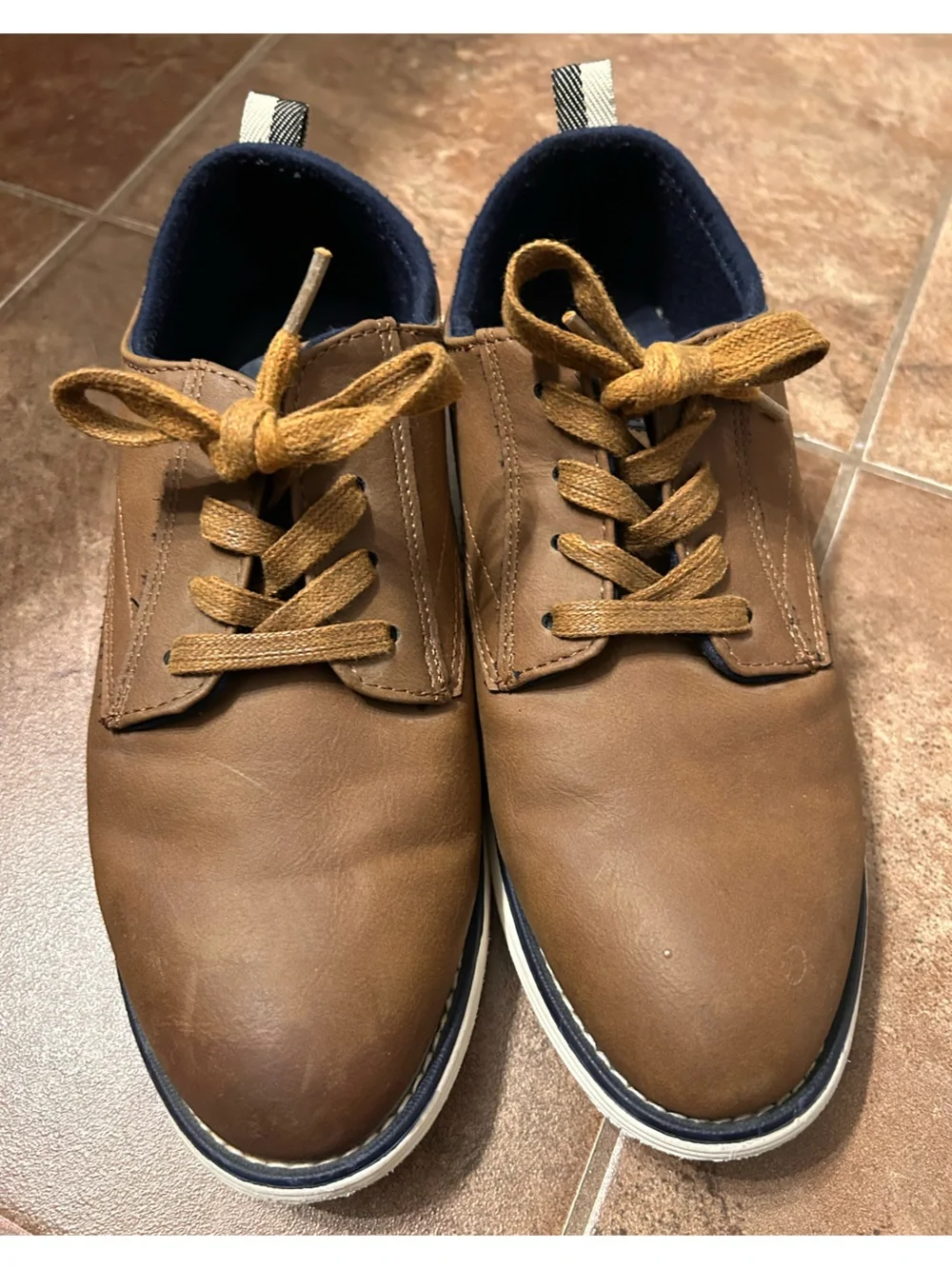 Cat & Jack Brown Casual Lace-Up Sneakers/Dress Shoes